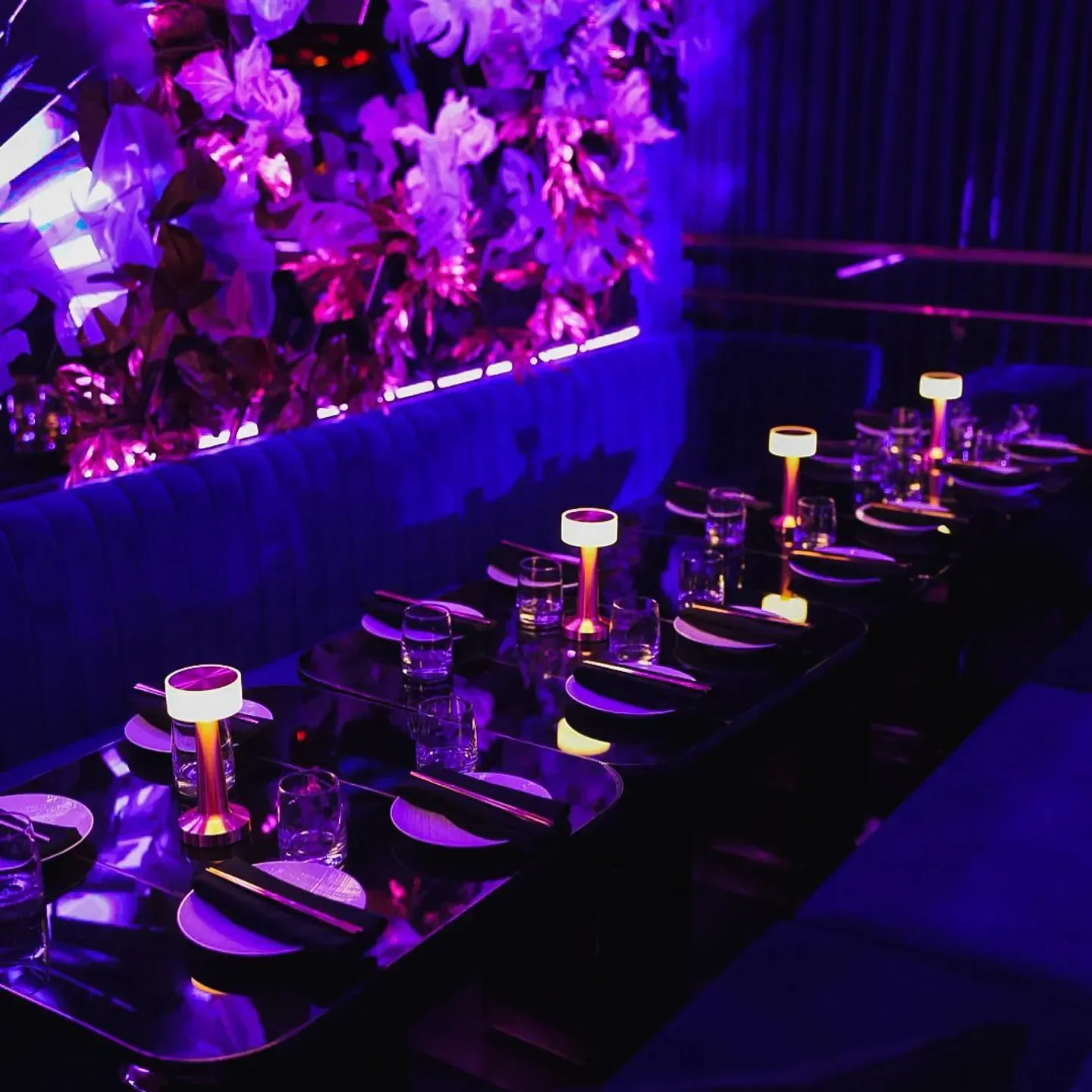 MainRo Los Angeles restaurant interior with modern decor and elegant table settings